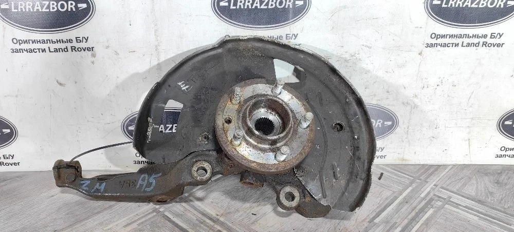Кулак передний правый Range Rover Sport L320 09-13
