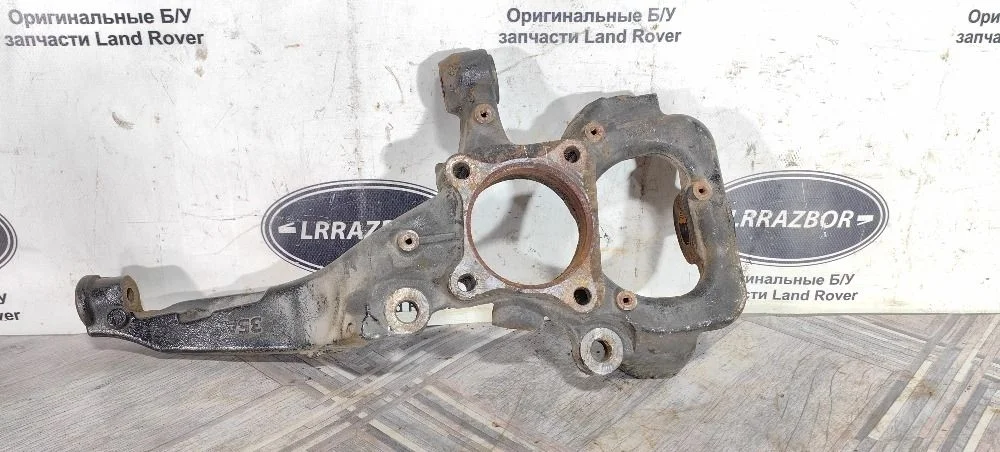 Кулак передний правый Range Rover Sport L320 09-13