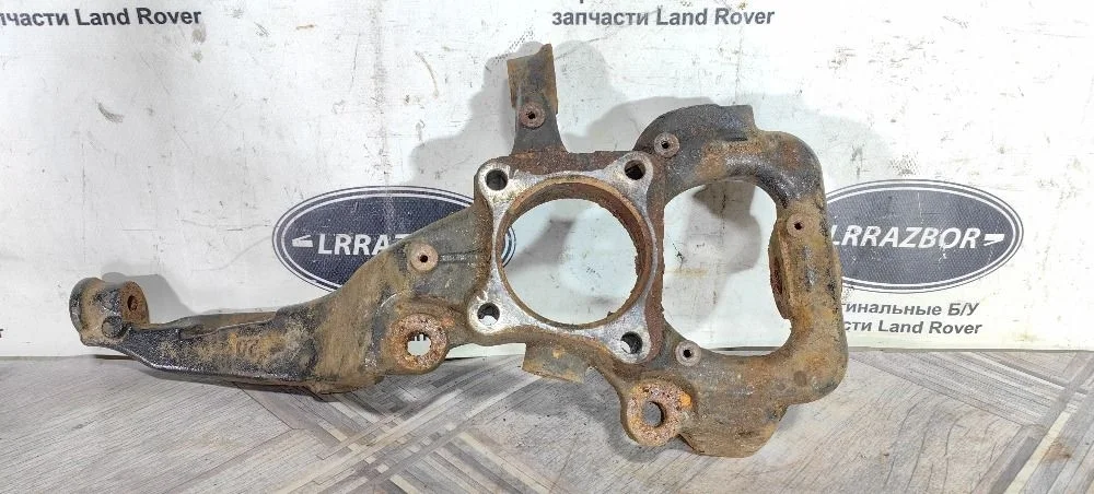 Кулак передний правый  Range Rover Sport L320 05+