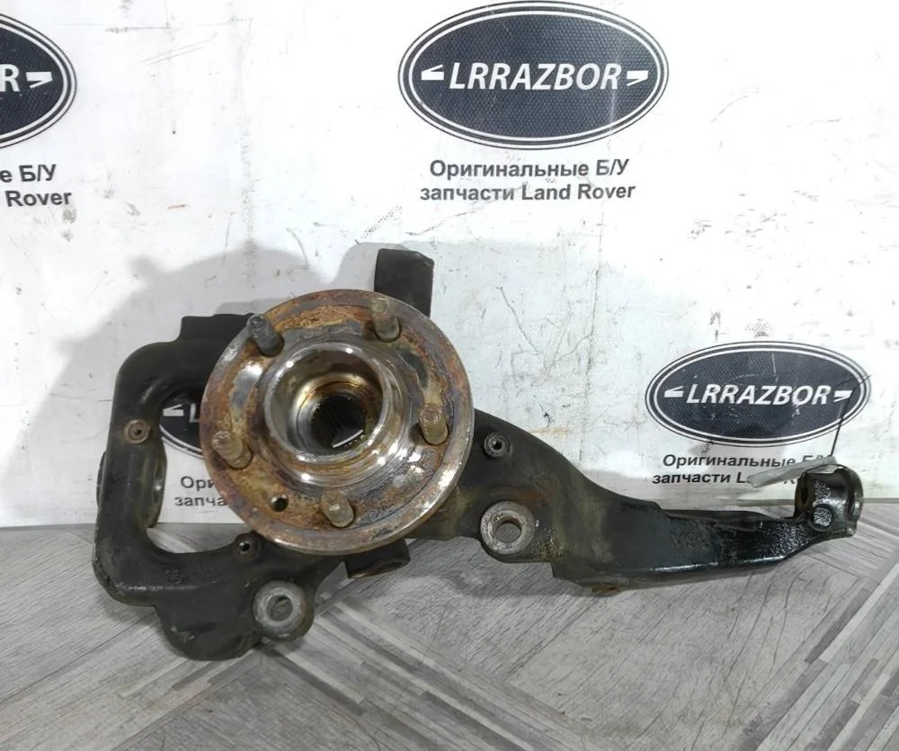 Кулак передний левый  Range Rover Sport L320 09-13