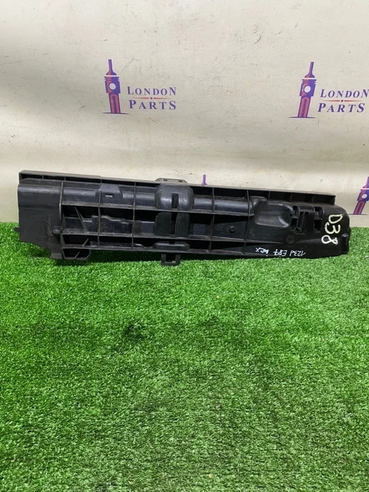 Кронштейн радиатора BMW E87