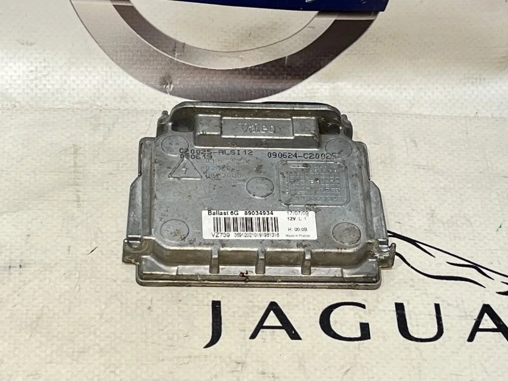 Блок розжига ксенона Volvo S60 XC70 XC90 V70 S60 I рестайлинг (2004—2009)