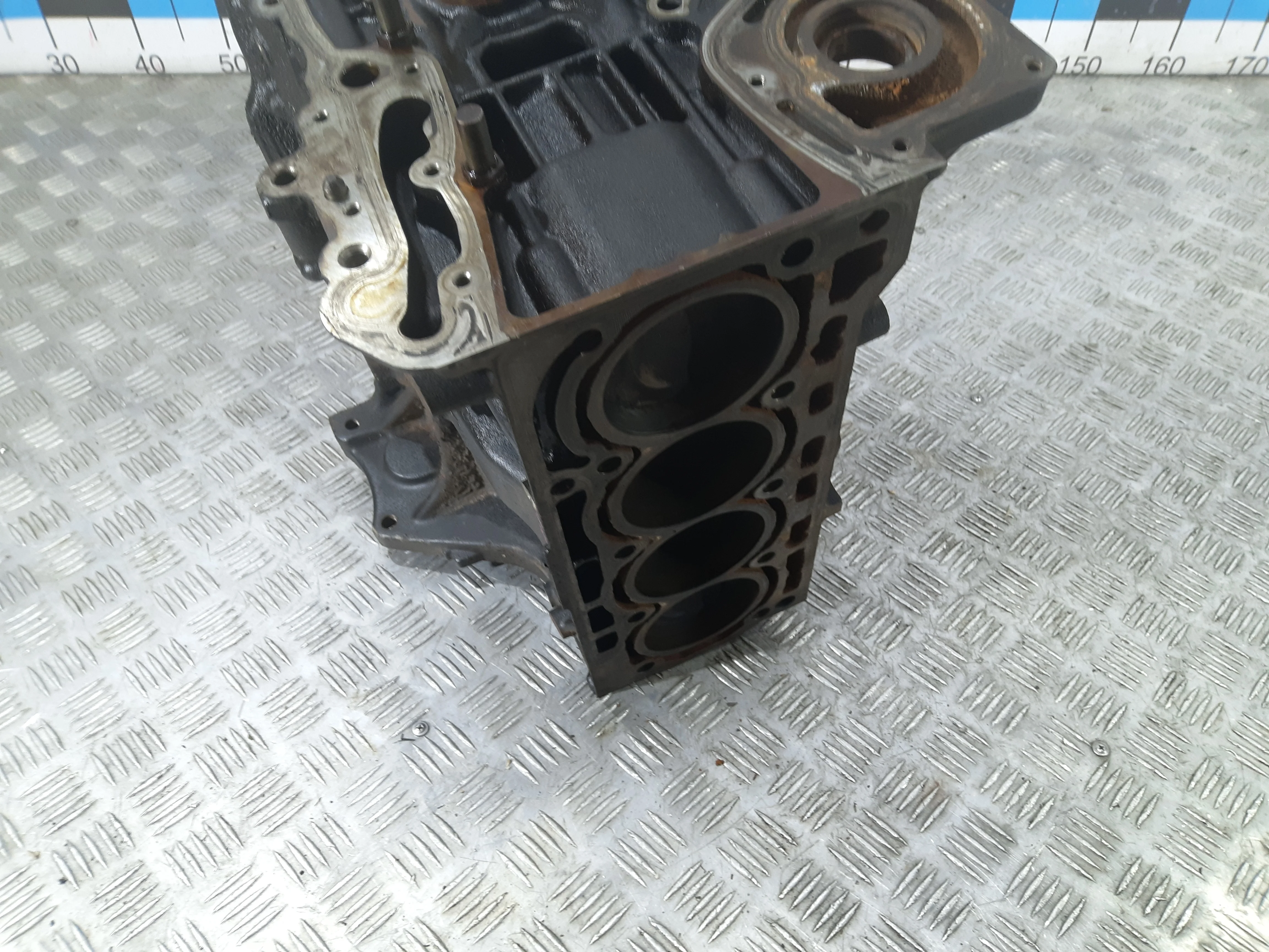 [Б/У] Низ двигателя (CAVA / 1,4) VW Sharan Tiguan - шортблок: блок+поршня+шатуны+к/вал [Код: 00316907 ]