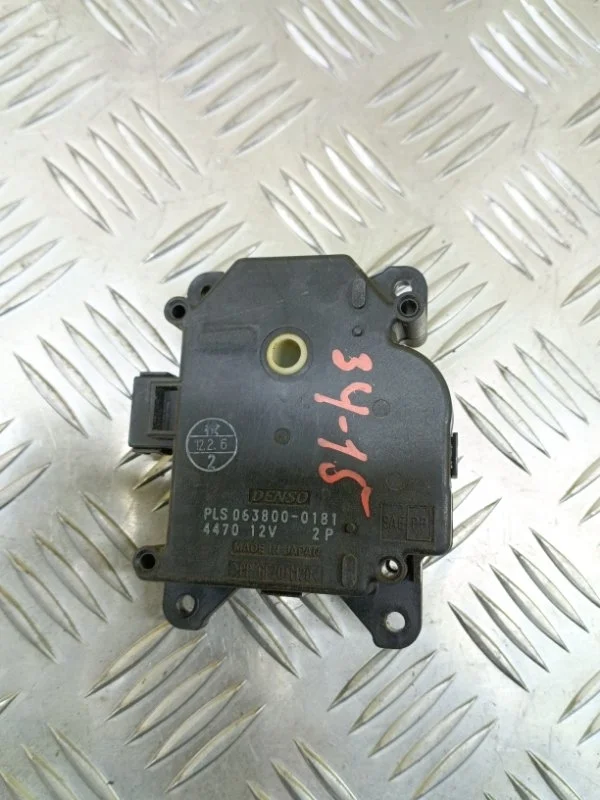 Моторчик заслонки печки Toyota Hilux (2005-2015) 2014 Пикап