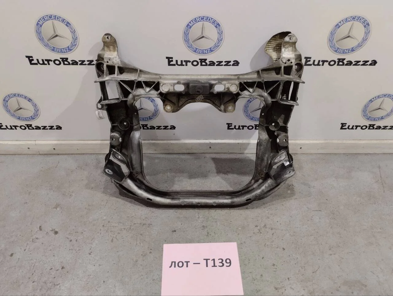 Передний подрамник Mercedes W220