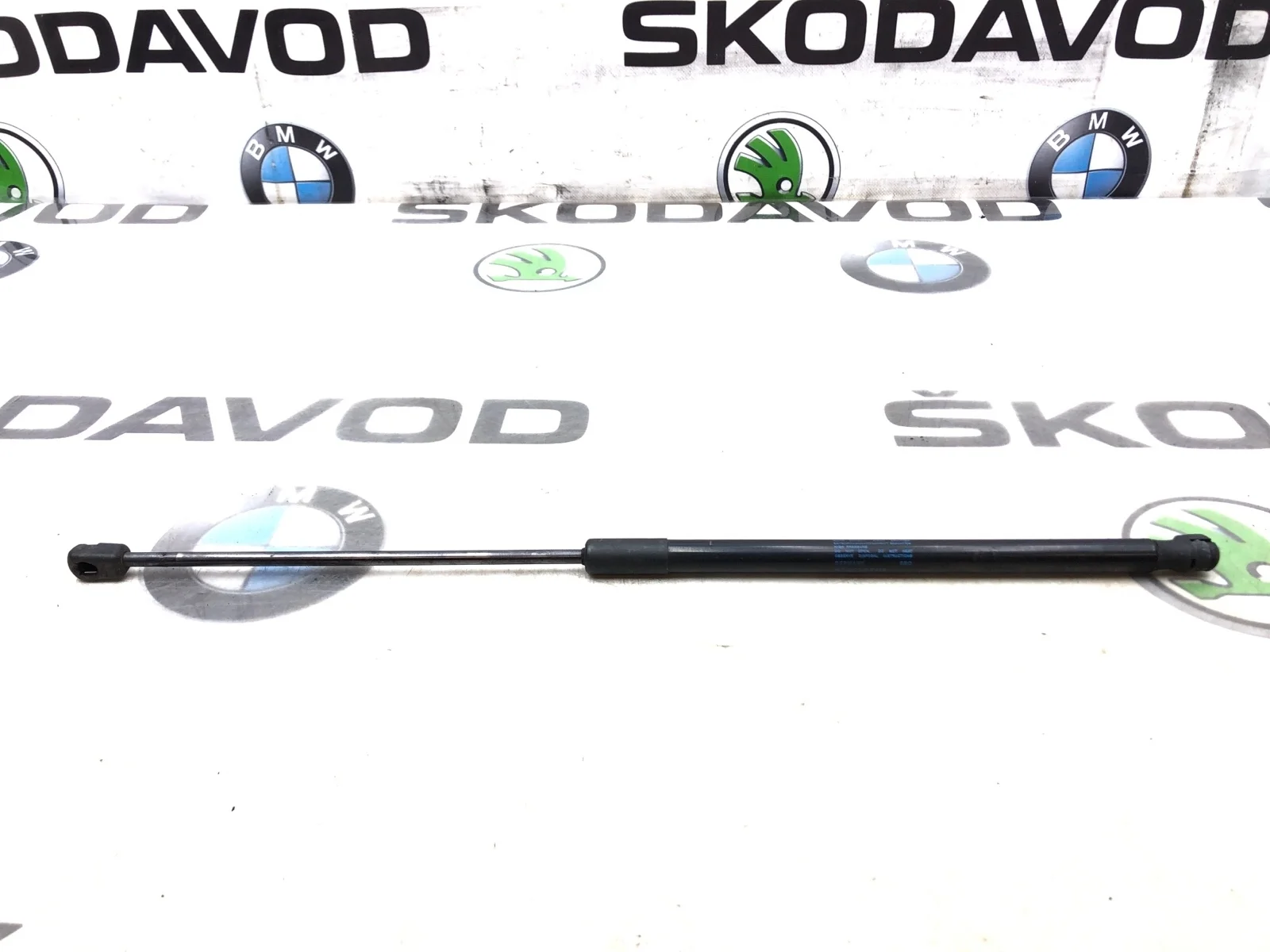 Амортизатор крышки багажника Skoda Octavia 2011 1Z5827550B A5 (1Z) 1.6 BSE