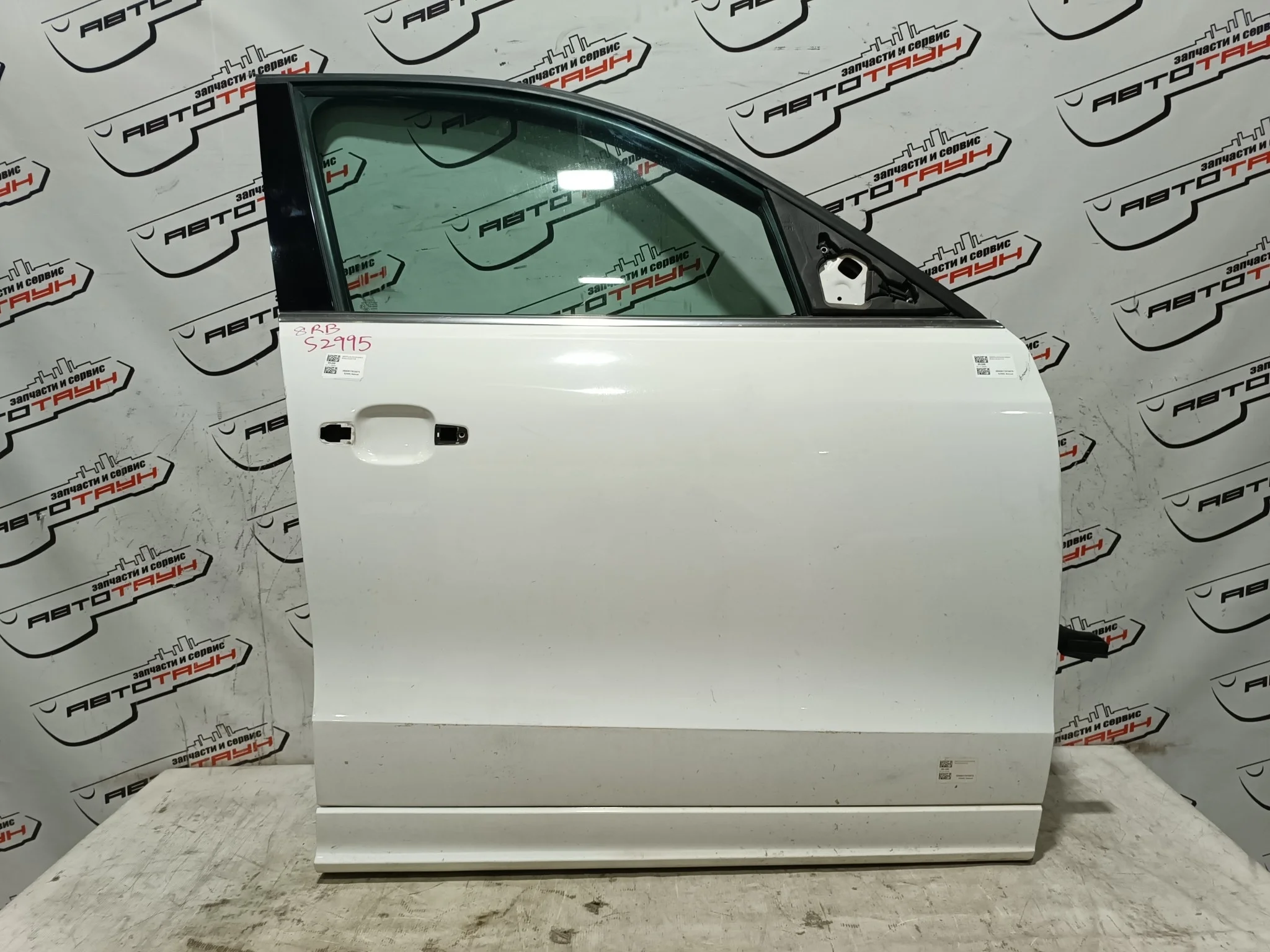 ДВЕРЬ AUDI Q5 8RB 8R0831052E ПЕРЕДНЯЯ ПРАВАЯ белый, LY9C S2995