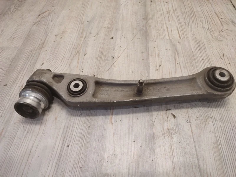 Рычаг подвески опорный Audi Q7 S-line 2019 4M