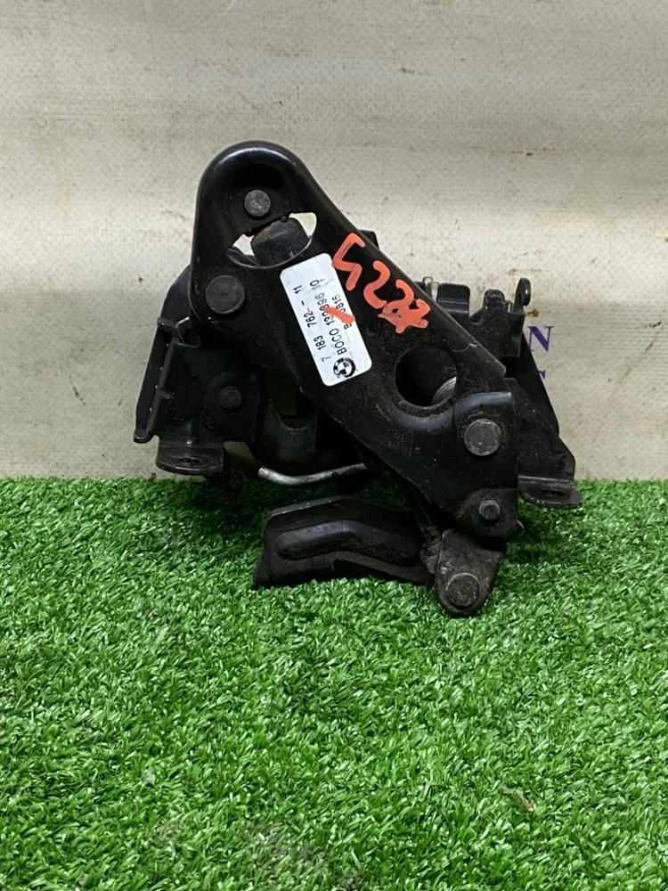Замок капота BMW F10
