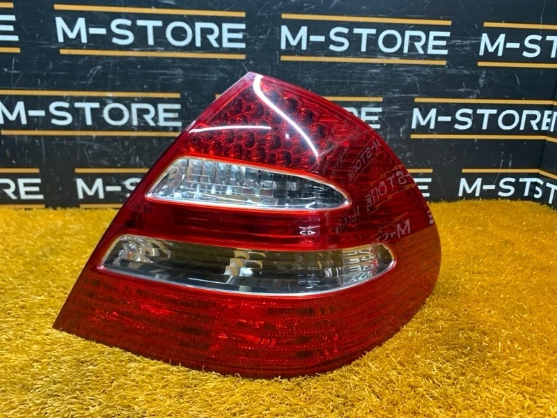 Фонарь задний Mercedes-Benz -class 2004 W211