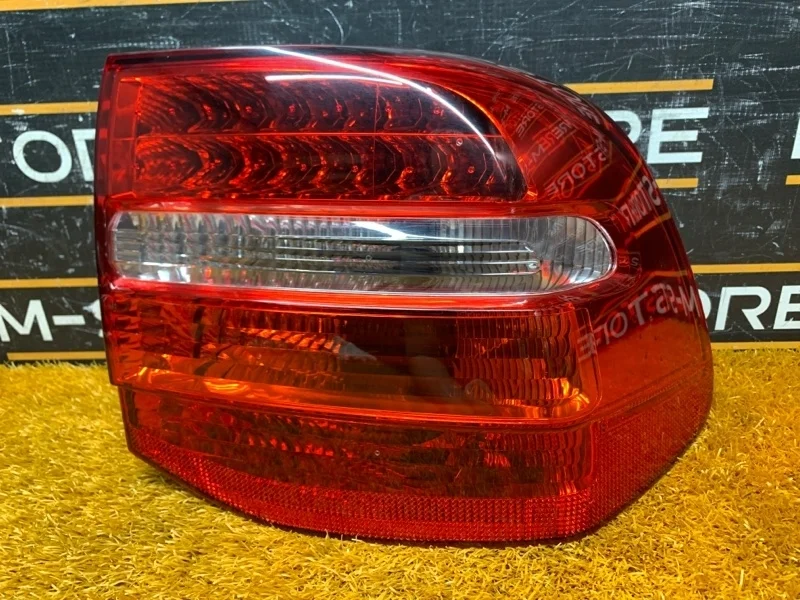 Фонарь задний Porsche Cayenne 2008 957