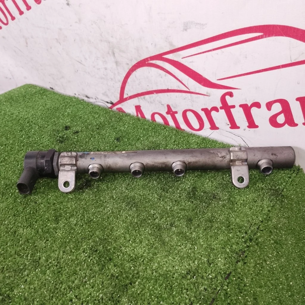 Топливная рейка Mercedes-Benz M-Class 2005 A6420700495 W164