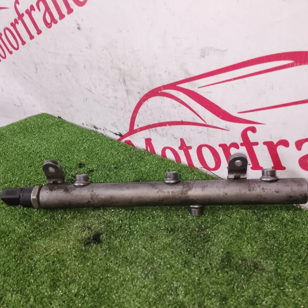 Топливная рампа Mercedes-Benz M-Class 2005 A6420700695 W164
