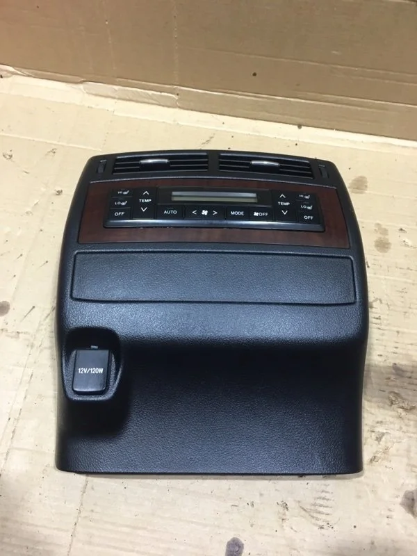 Консоль Toyota Land Cruiser 2015 5890360350C0 URJ200 1VD-FTV 4.5