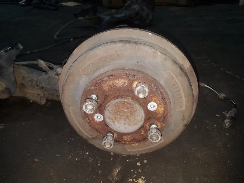 Ступица задняя (левая) Ford Fiesta (08-12) ХЭТЧБЕК