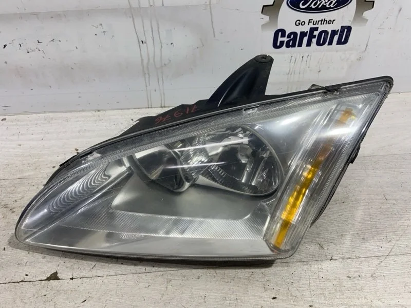 Фара левая Ford Focus 2 (04-08) СЕДАН 2.0L