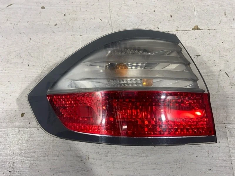 Фонарь задний наружный левый Ford S-Max (06-15)