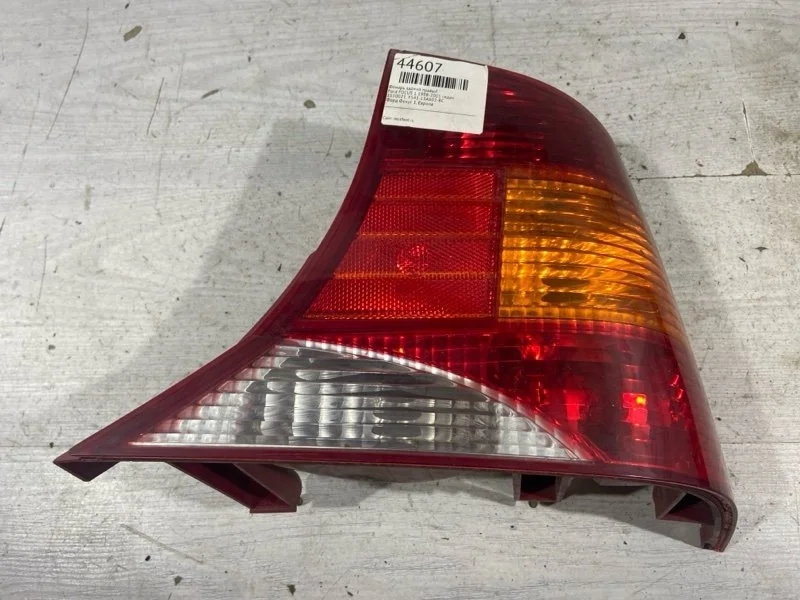 Фонарь задний правый Ford Focus 1 (98-05) СЕДАН