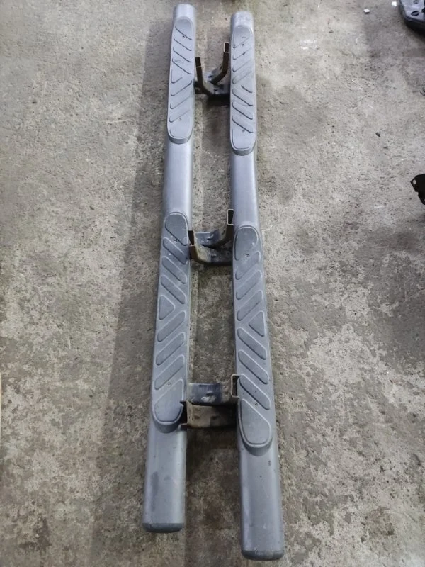 Подножка Nissan Navara (D40) 2004-2015 2010