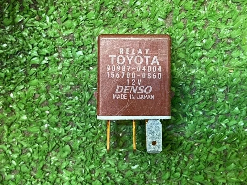 Реле Toyota Avensis 2001 T220