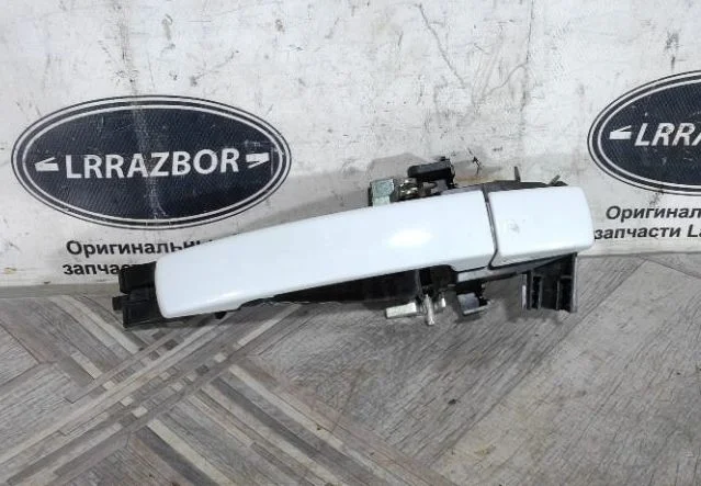 Ручка передняя левая Land Rover Freelander 2 L359