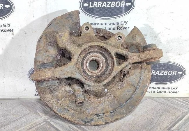 Кулак задний левый Range Rover Sport L320