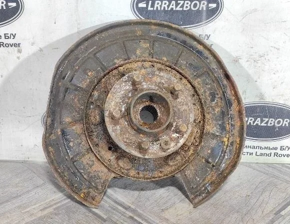 Кулак задний левый Range Rover Sport L320