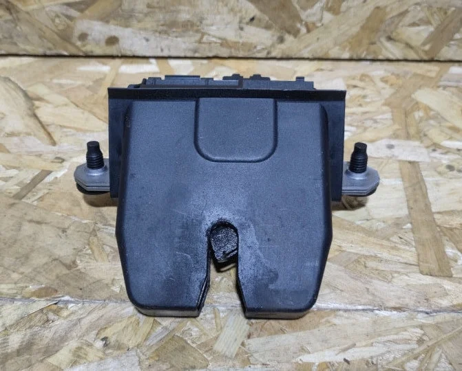 Замок багажника Land Rover Freelander 2 L359