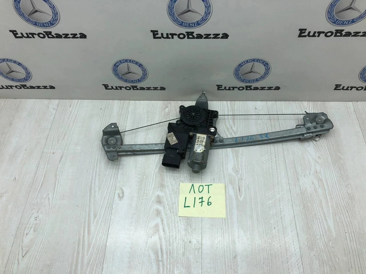 Стеклоподьемник задний правый Mercedes W202