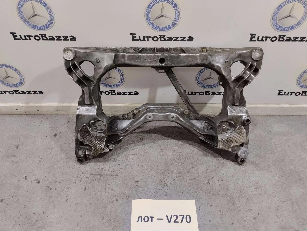 Передний подрамник Mercedes R230