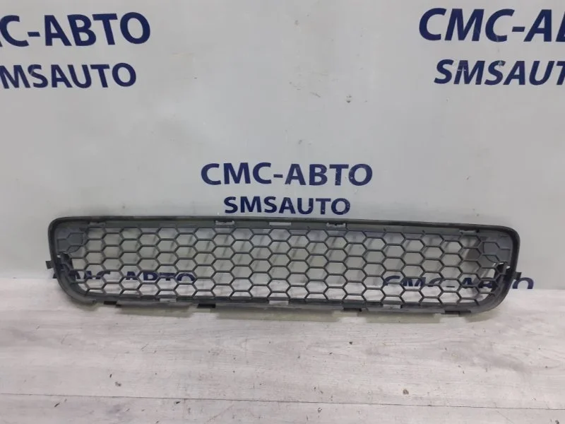 Решетка бампера Volvo S80 30678421 С80 3.2, передняя