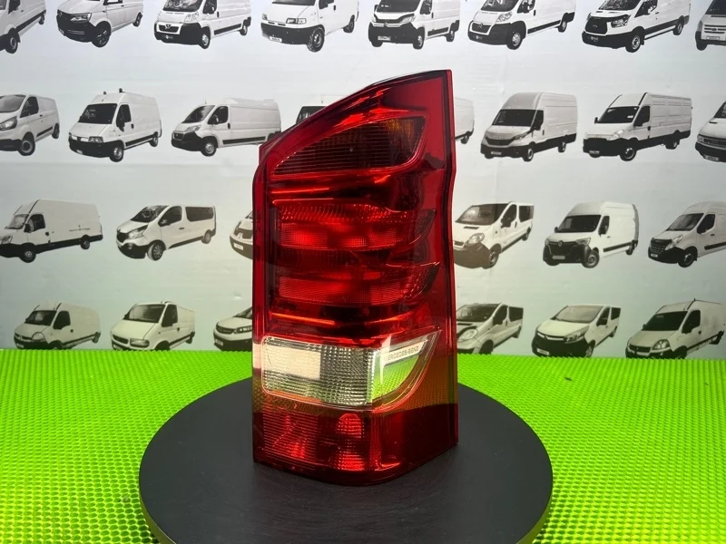 Фонарь задний правый Mercedes V-Class W447
