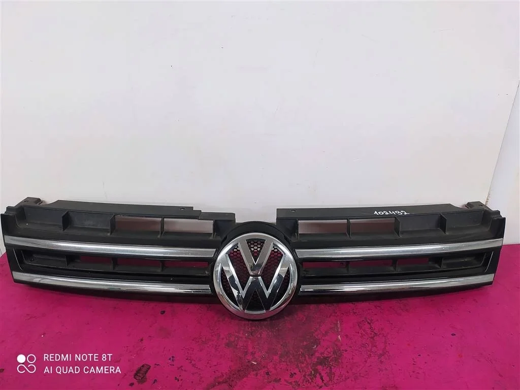 Решетка радиатора VW Touareg 2 2010-2014