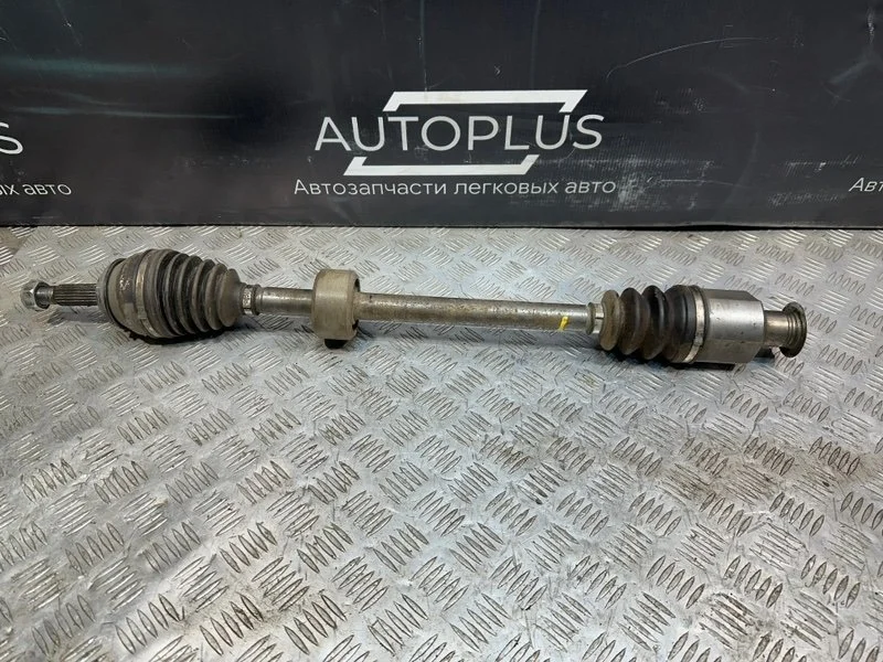 Правый привод Renault Logan 2009 8201045819 СЕДАН 1.6 K7M710