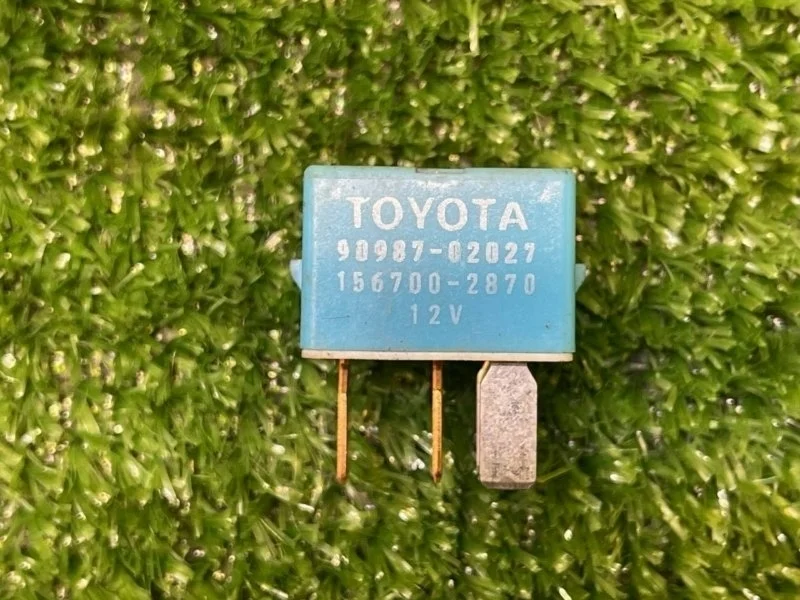 Реле Toyota Avensis T250 2004