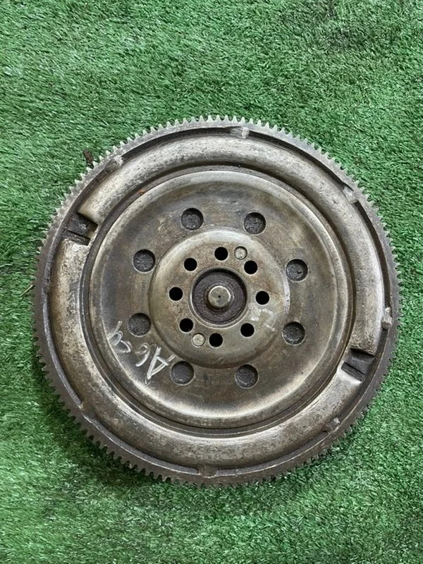 Маховик МКПП Audi A6 C4 ACK 1994
