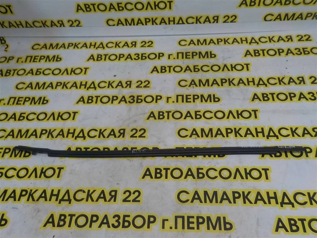 Накладка стекла заднего правого KIA RIO III (UB) 2011-2017