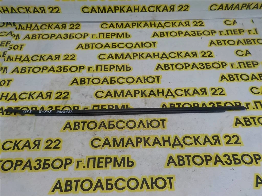 Накладка стекла заднего правого KIA RIO III (UB) 2011-2017