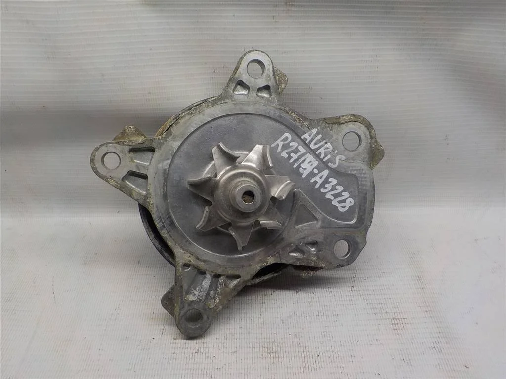 Насос водяной (помпа) Toyota Auris (E150) 2006-2012