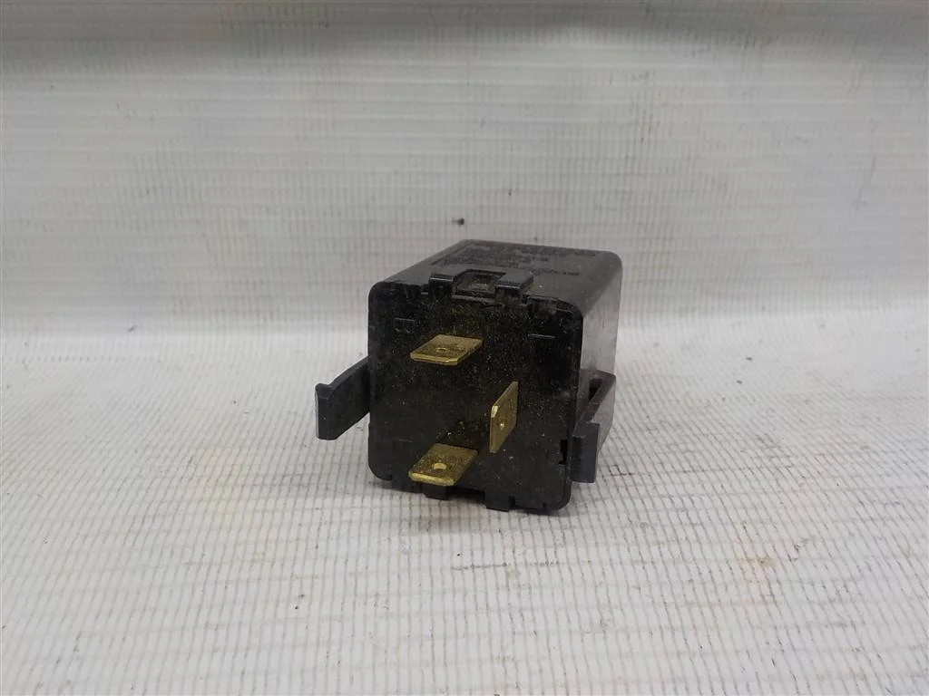 Реле поворотов Hyundai Getz I рестайлинг (2005—2011)