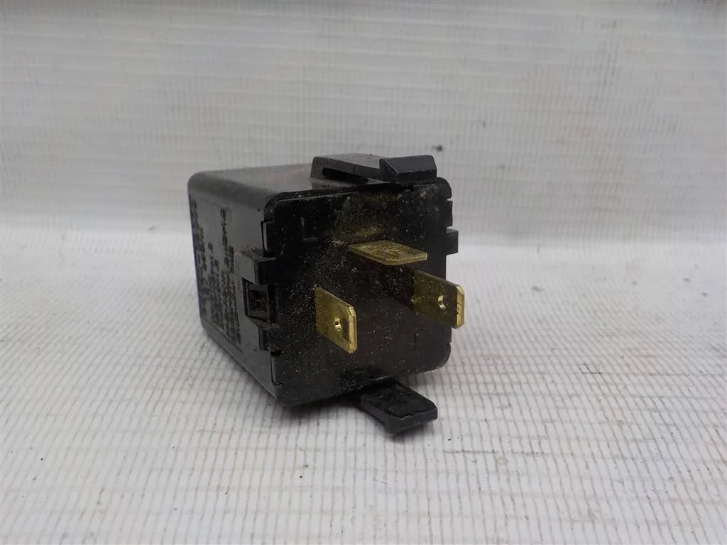 Реле поворотов Hyundai Accent II (1999—2012)