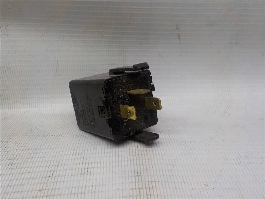 Реле поворотов Hyundai Getz I рестайлинг (2005—2011)