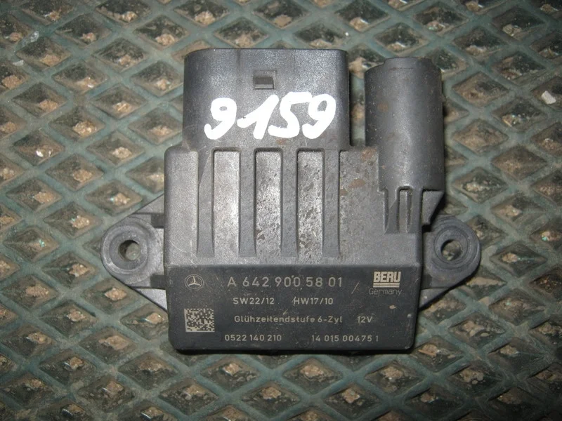 Реле свечей накала Jeep Grand Cherokee WH WK