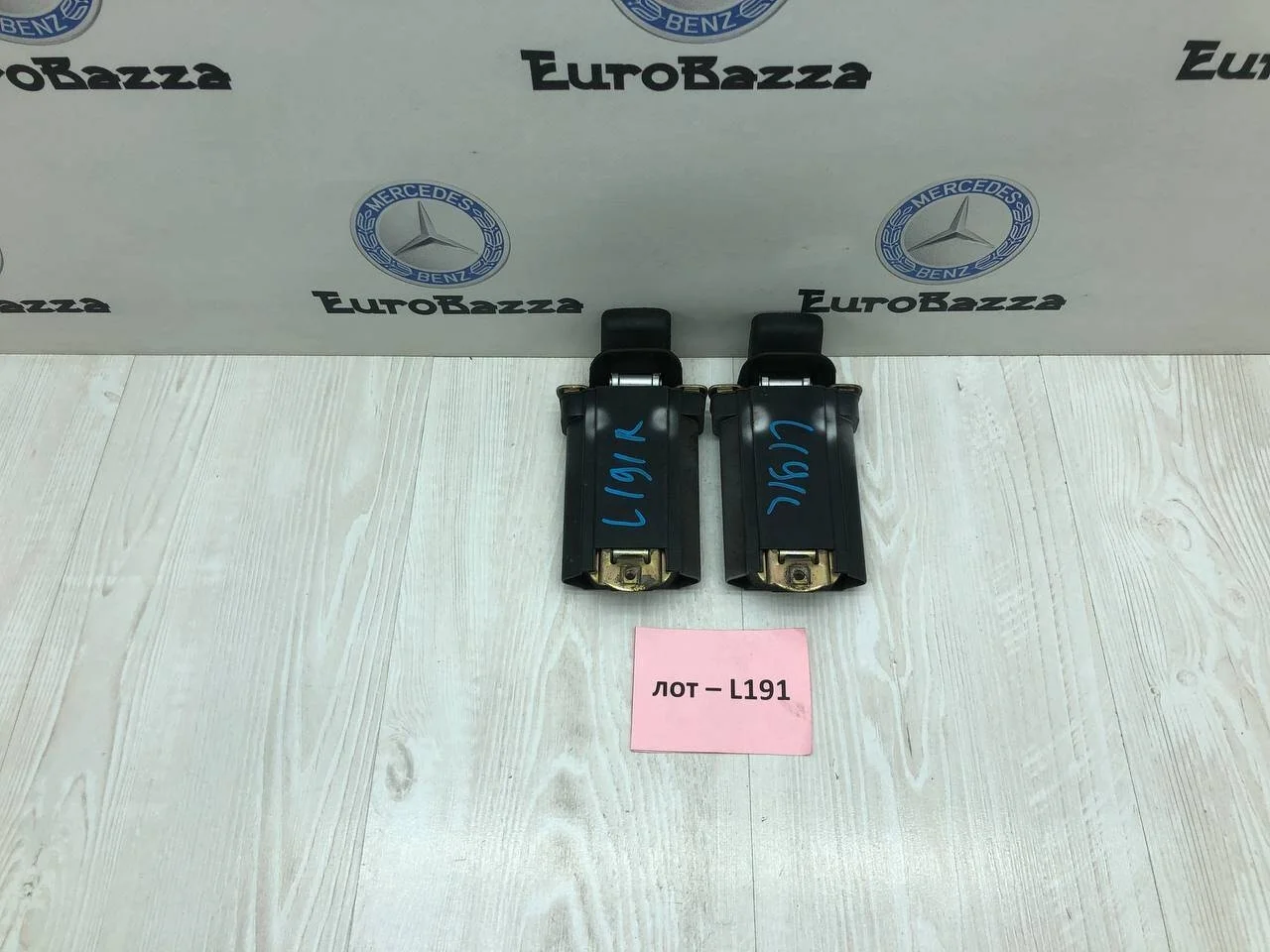 Ограничитель двери Mercedes R170