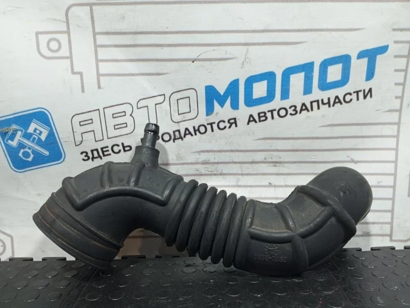 Патрубок воздушного фильтра Kia Sorento BL D4CB