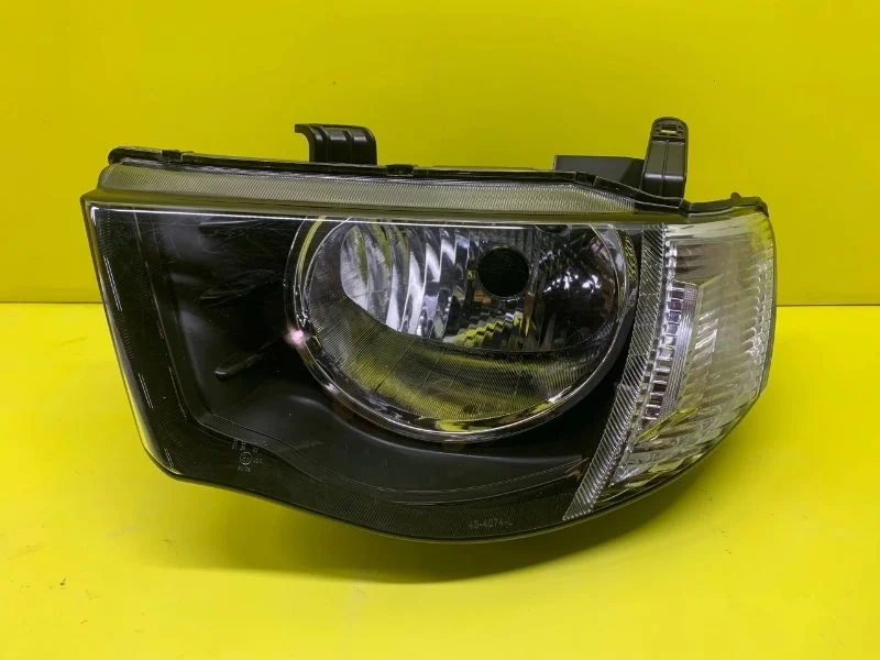 Фара левая Mitsubishi L200 (2006-2015) 2010