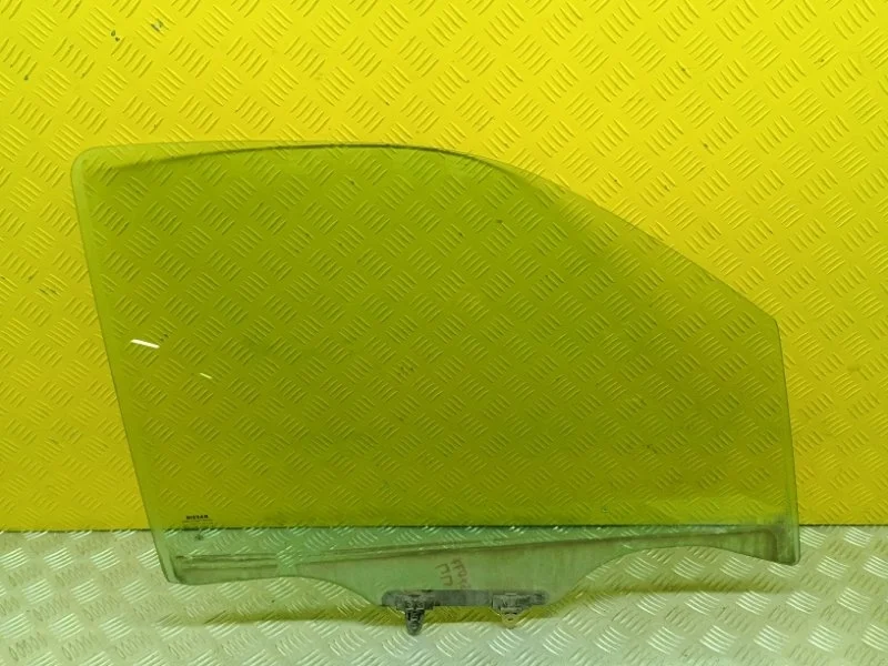 Стекло двери передней правой Nissan Pathfinder (R51M) 2004-2013 2010
