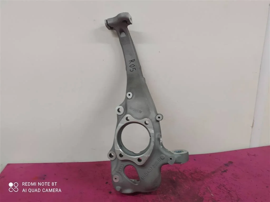 Кулак передний правый Audi A8 D4 4H0407254G
