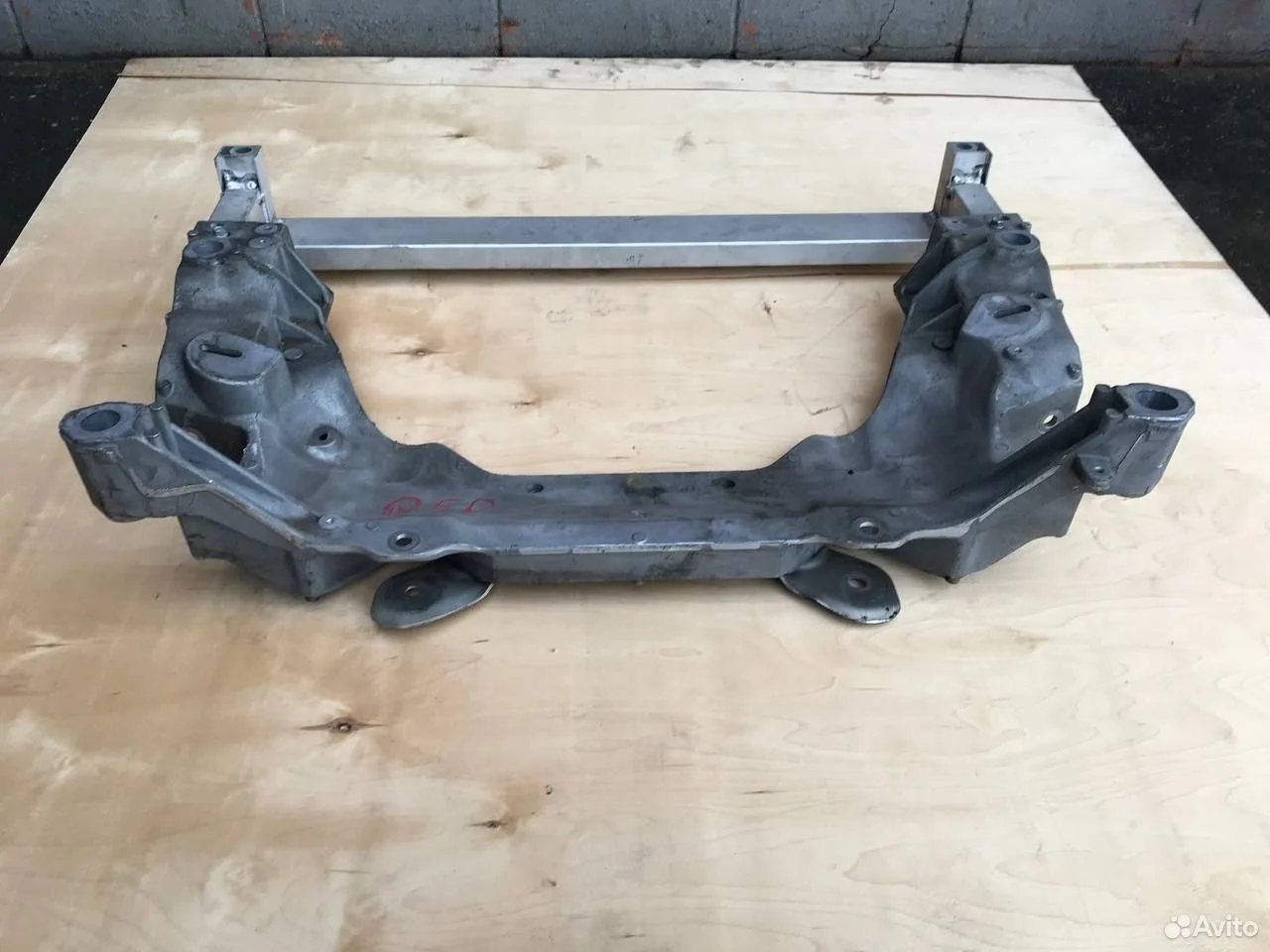Подрамник балка infiniti q50 q60 v37