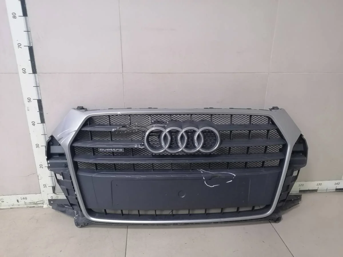 Решетка радиатора Audi Audi Q3 8U 2012>